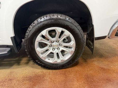 Used 2024 Chevrolet Silverado 1500 LTZ AWD/4WD image 90