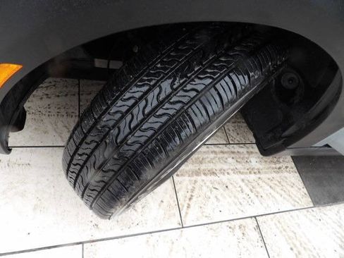 Used 2019 MINI Cooper 4-Door Hardtop image 32