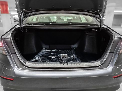 Used 2025 Honda Accord LX image 8