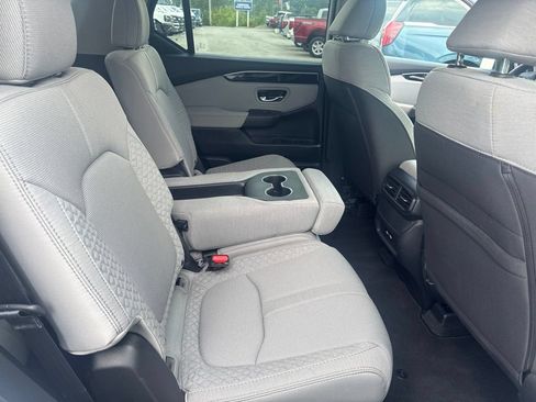Used 2023 Honda Pilot LX image 37