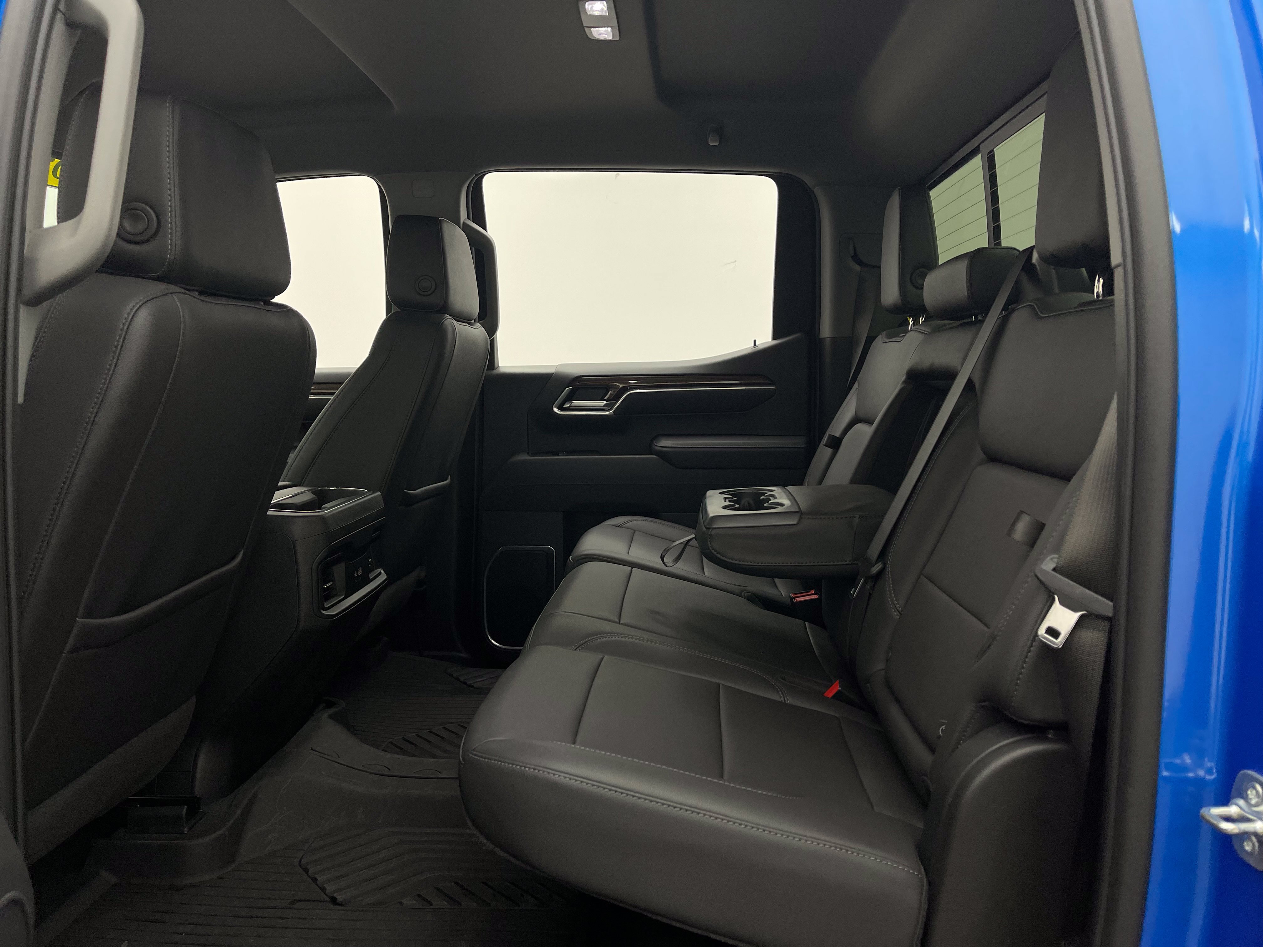 Used 2025 Chevrolet Silverado 1500 RST AWD/4WD image 40