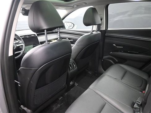Used 2022 Hyundai Tucson Limited image 25