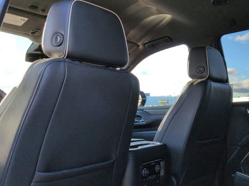Used 2023 Chevrolet Tahoe Premier image 17