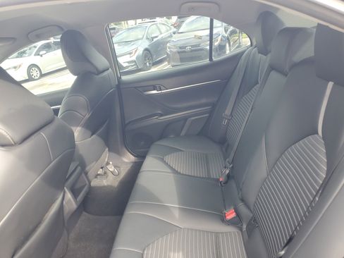 Used 2023 Toyota Camry SE image 11