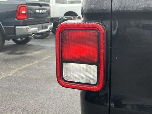 Used 2020 Jeep Gladiator Sport w/ Quick Order Package 24S image 10