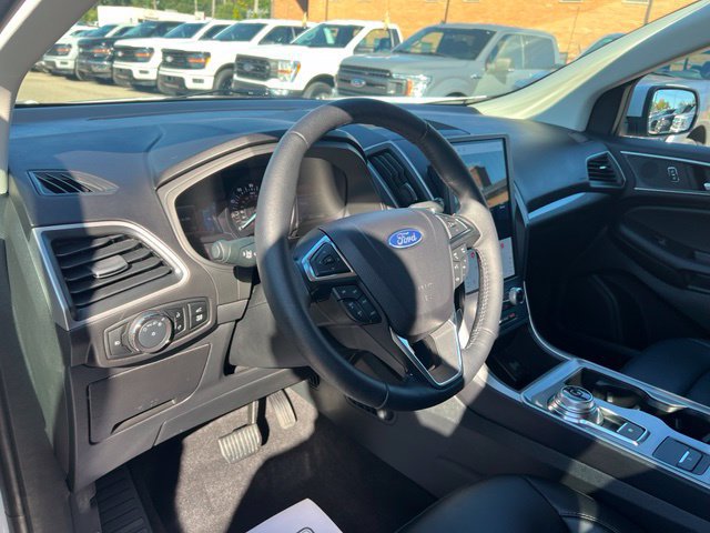 Certified 2024 Ford Edge SEL w/ Convenience Package AWD/4WD image 5