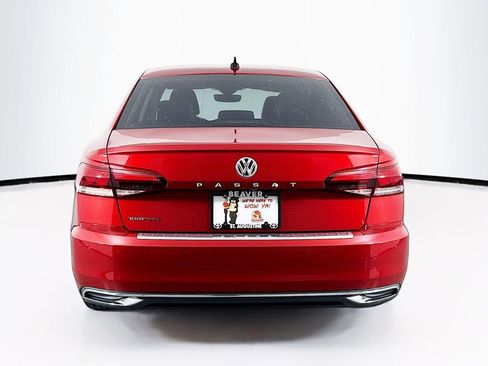 Used 2022 Volkswagen Passat 2.0T FWD image 8