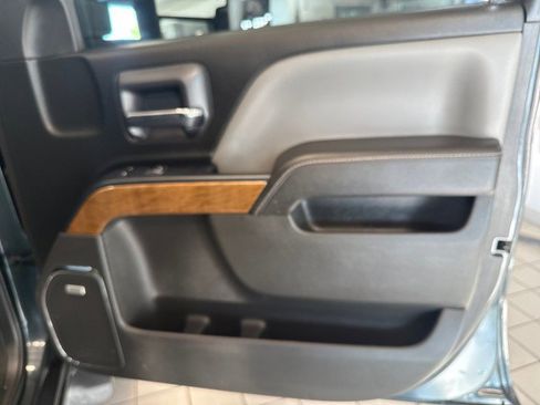 Used 2018 Chevrolet Silverado 1500 LTZ w/ LTZ Plus Package AWD/4WD image 30