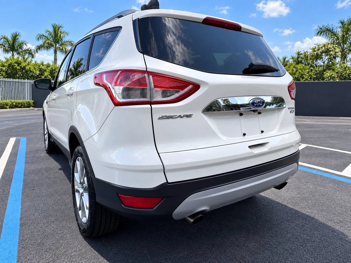Used 2015 Ford Escape Titanium AWD/4WD image 8