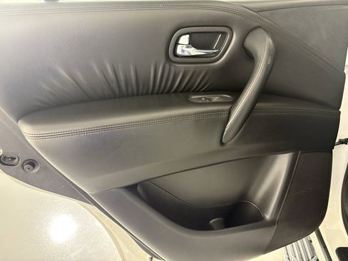 Used 2023 Nissan Armada SV image 38