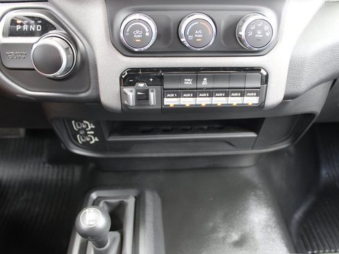 Used 2024 RAM 2500 Tradesman w/ Chrome Appearance Group AWD/4WD image 25