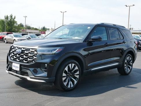 Certified 2025 Ford Explorer Platinum w/ LUX Leather Package AWD/4WD image 2