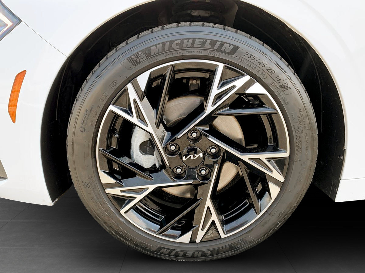 Used 2025 Kia K5 GT-Line w/ GT-Line Premium Package FWD image 11