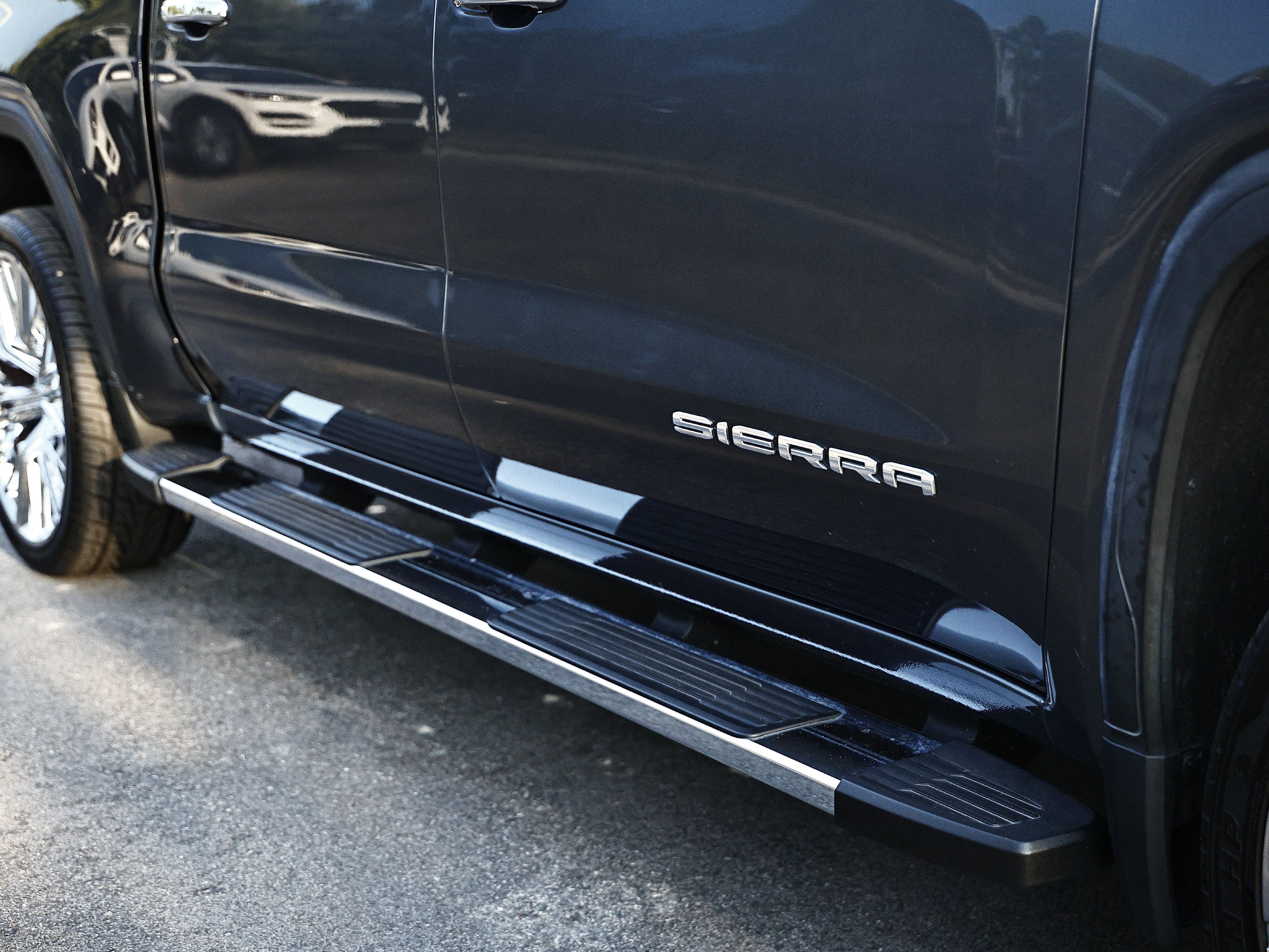 Used 2022 GMC Sierra 1500 SLT AWD/4WD image 5