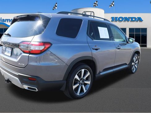 Used 2023 Honda Pilot Elite image 6