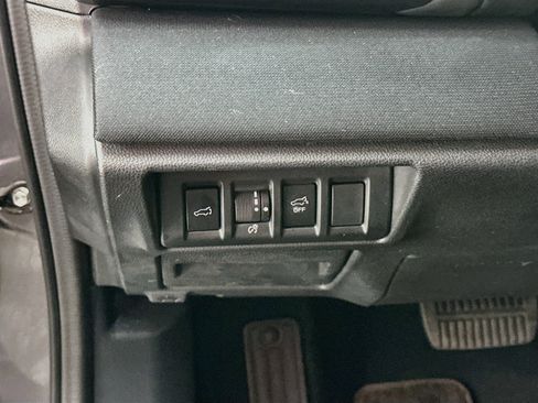 Used 2022 Subaru Outback Premium AWD/4WD image 17