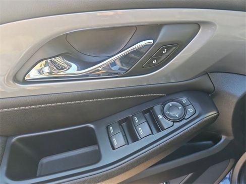 Used 2022 Chevrolet Traverse LT w/ LPO, Floor Liner Package image 23