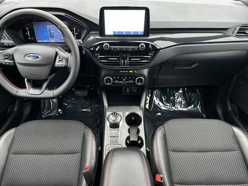 Used 2025 Ford Escape ST-Line w/ Equipment Group 301A image 5