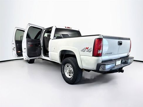 Used 2007 Chevrolet Silverado 2500 LT w/ Heavy-Duty Power Package AWD/4WD image 19