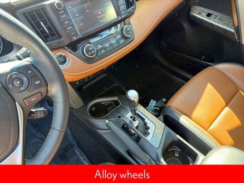 Used 2017 Toyota RAV4 Platinum image 18