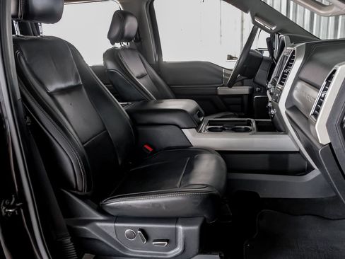 Used 2019 Ford F250 Lariat w/ Lariat Ultimate Package AWD/4WD image 31