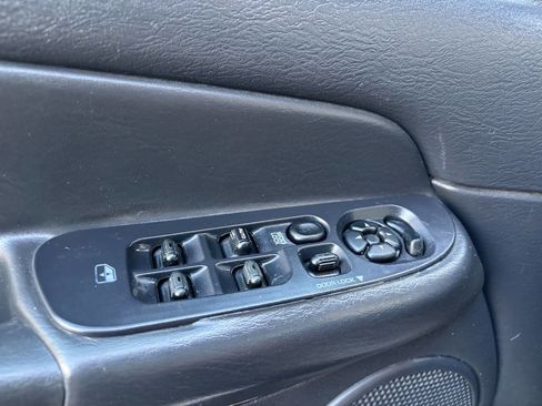 Used 2003 Dodge Ram 2500 Truck SLT image 18