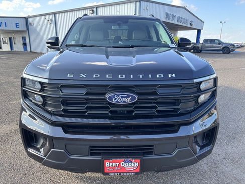 New 2025 Ford Expedition Active image 2