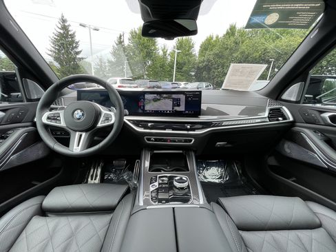 Used 2026 BMW X5 M60i AWD/4WD image 17