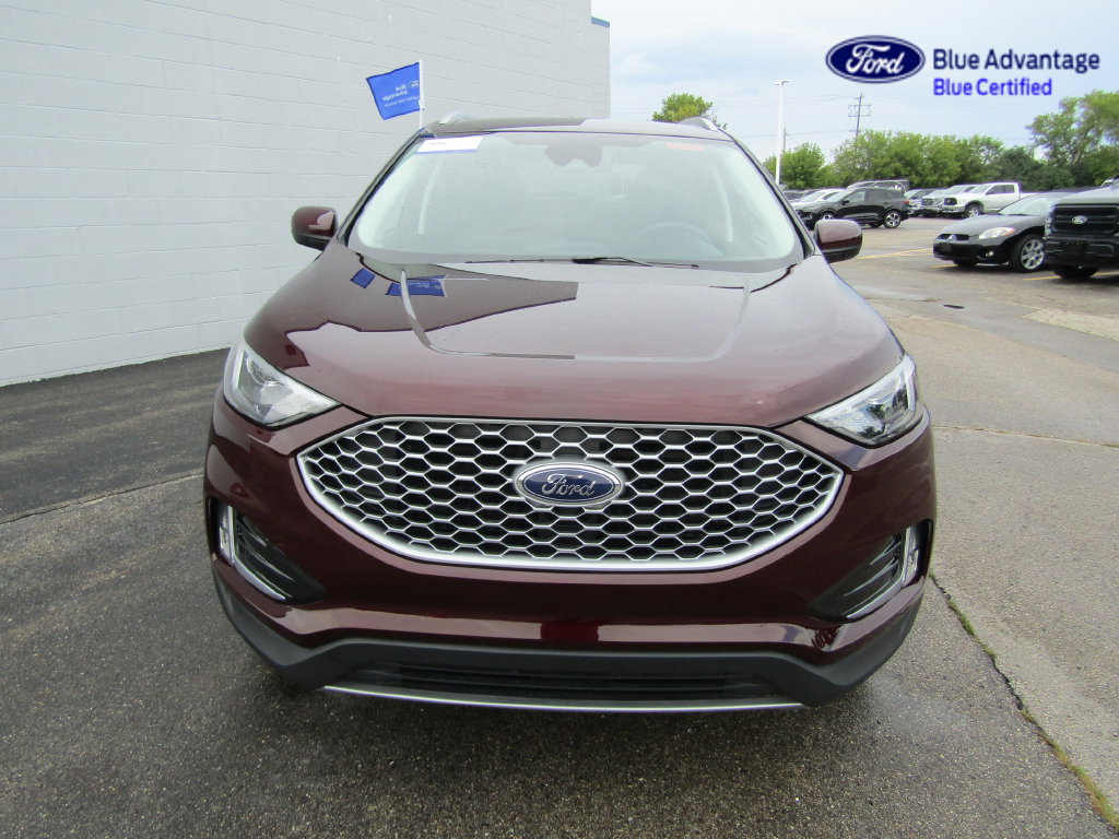 Certified 2024 Ford Edge SEL w/ Convenience Package AWD/4WD image 5