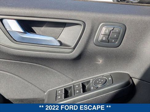 Certified 2022 Ford Escape Titanium w/ Class II Trailer Tow Package image 11