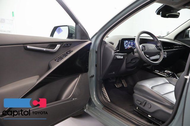 Used 2023 Kia Niro Wave w/ Wave Preserve Package FWD image 9