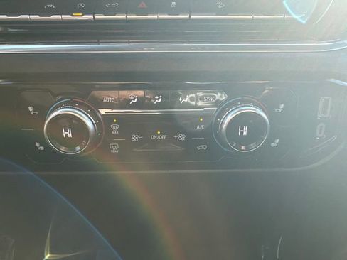 Used 2024 GMC Sierra 1500 Elevation image 34