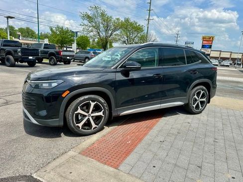 New 2026 Volkswagen Tiguan SE FWD image 3