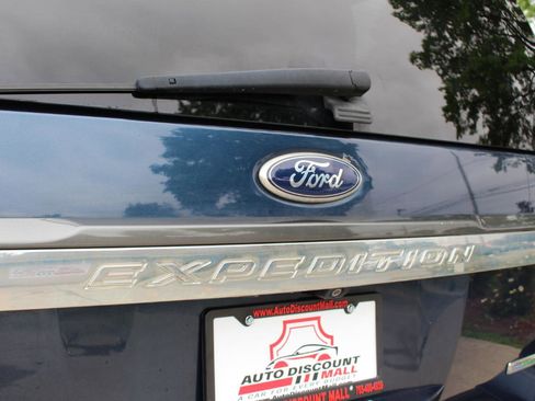 Used 2016 Ford Expedition XLT w/ Equipment Group 202A AWD/4WD image 44