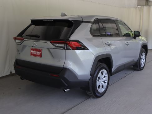 Used 2025 Toyota RAV4 LE AWD/4WD image 6