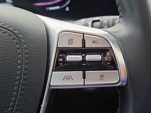 Used 2024 Kia Telluride EX w/ EX Captain's Chair Package FWD image 26