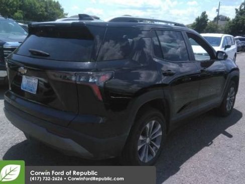 Used 2025 Chevrolet Equinox LT w/ Convenience Package II AWD/4WD image 8