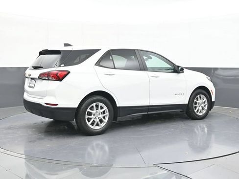 Used 2024 Chevrolet Equinox LS w/ LS Convenience Package FWD image 15