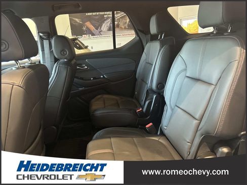 Certified 2023 Chevrolet Traverse RS FWD image 12