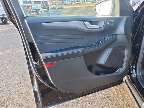 Certified 2023 Ford Escape Active w/ Tech Pack #2 image 9