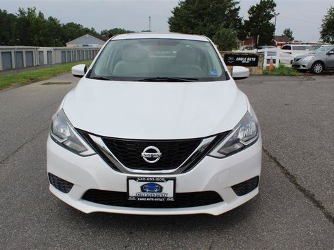 Used 2016 Nissan Sentra SV w/ Driver's Assist Package FWD image 2