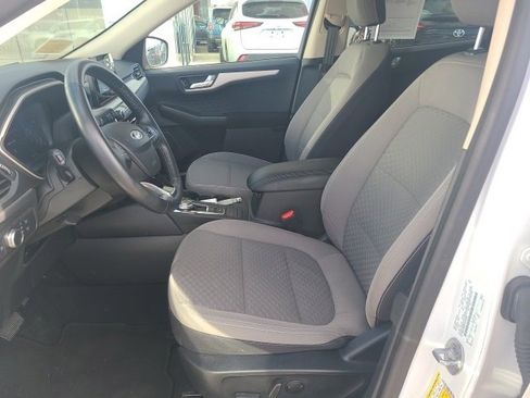 Used 2020 Ford Escape SE Sport image 16