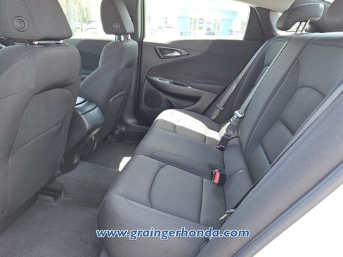 Used 2024 Chevrolet Malibu LS w/ Driver Confidence Package FWD image 11