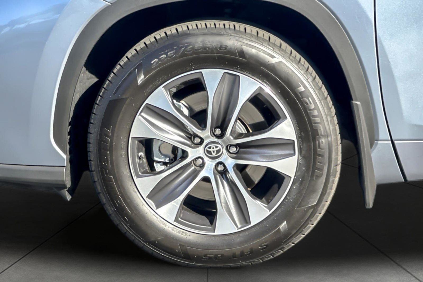 Certified 2022 Toyota Highlander XLE FWD image 27