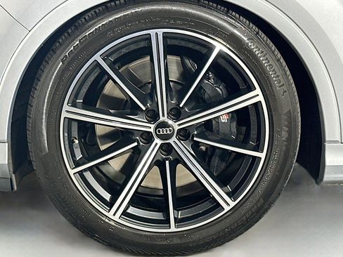 Used 2020 Audi SQ7 Prestige w/ Prestige Package AWD/4WD image 12