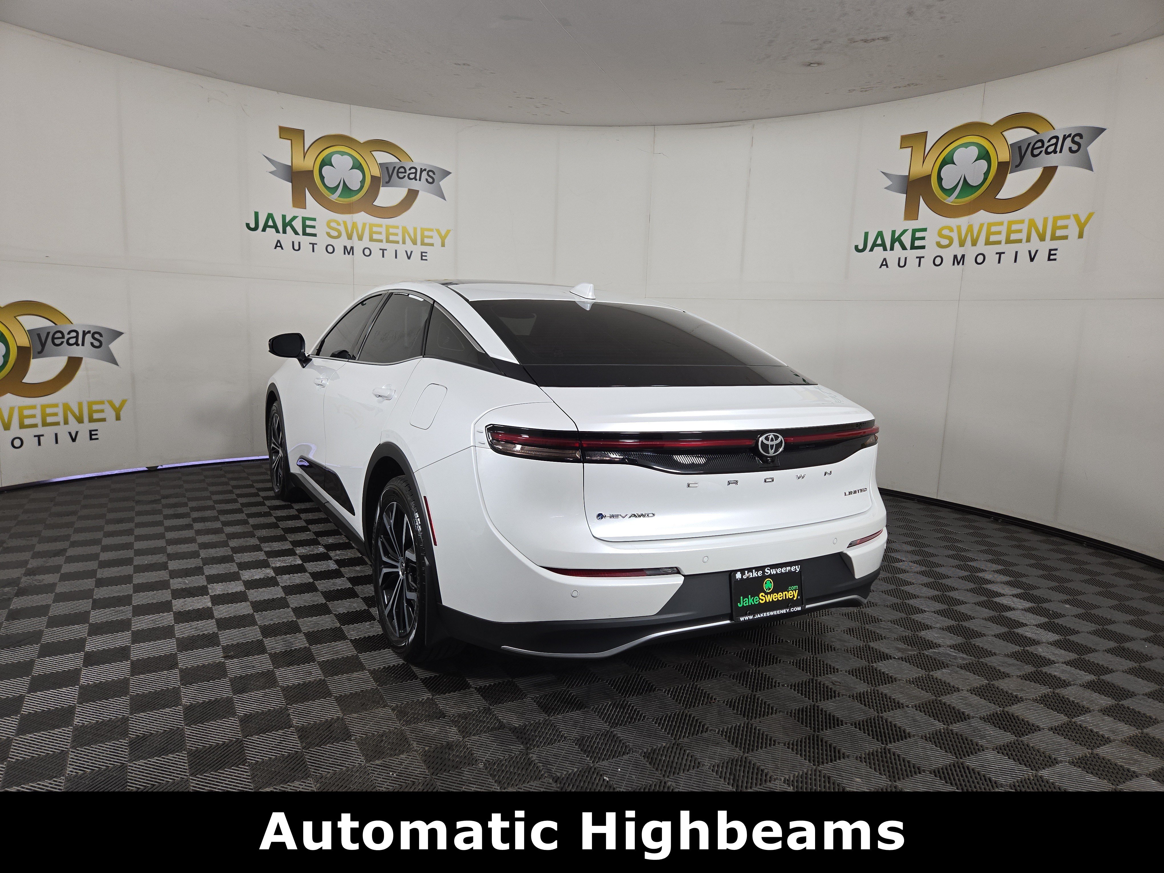 Used 2024 Toyota Crown AWD/4WD image 7