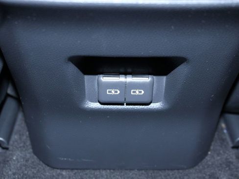 Used 2023 Toyota RAV4 XLE AWD/4WD image 17
