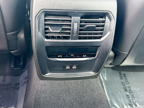 Used 2025 BMW 330i Sedan w/ Parking Assistance Package image 19