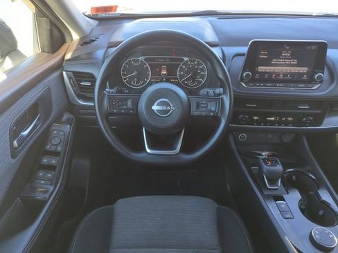 Used 2023 Nissan Rogue SV AWD/4WD image 16