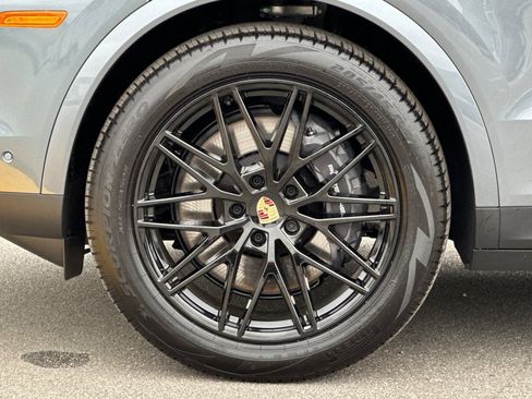 New 2026 Porsche Cayenne Coupe AWD/4WD image 46